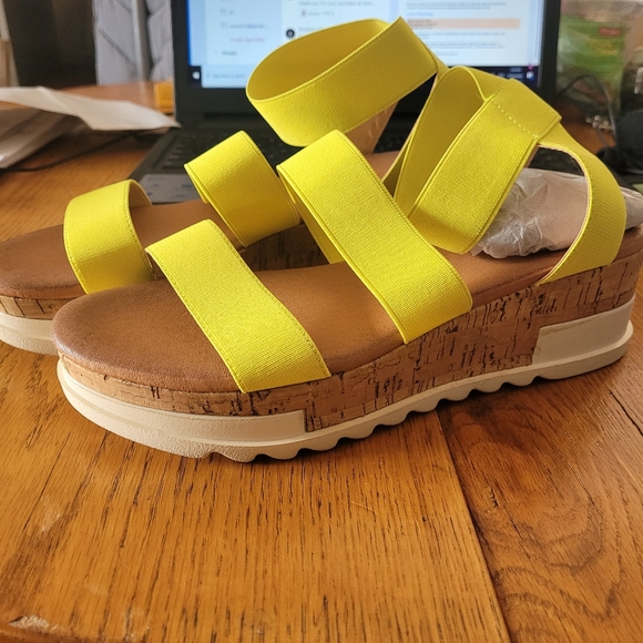 Ladies sandals - Picture 8 of 8